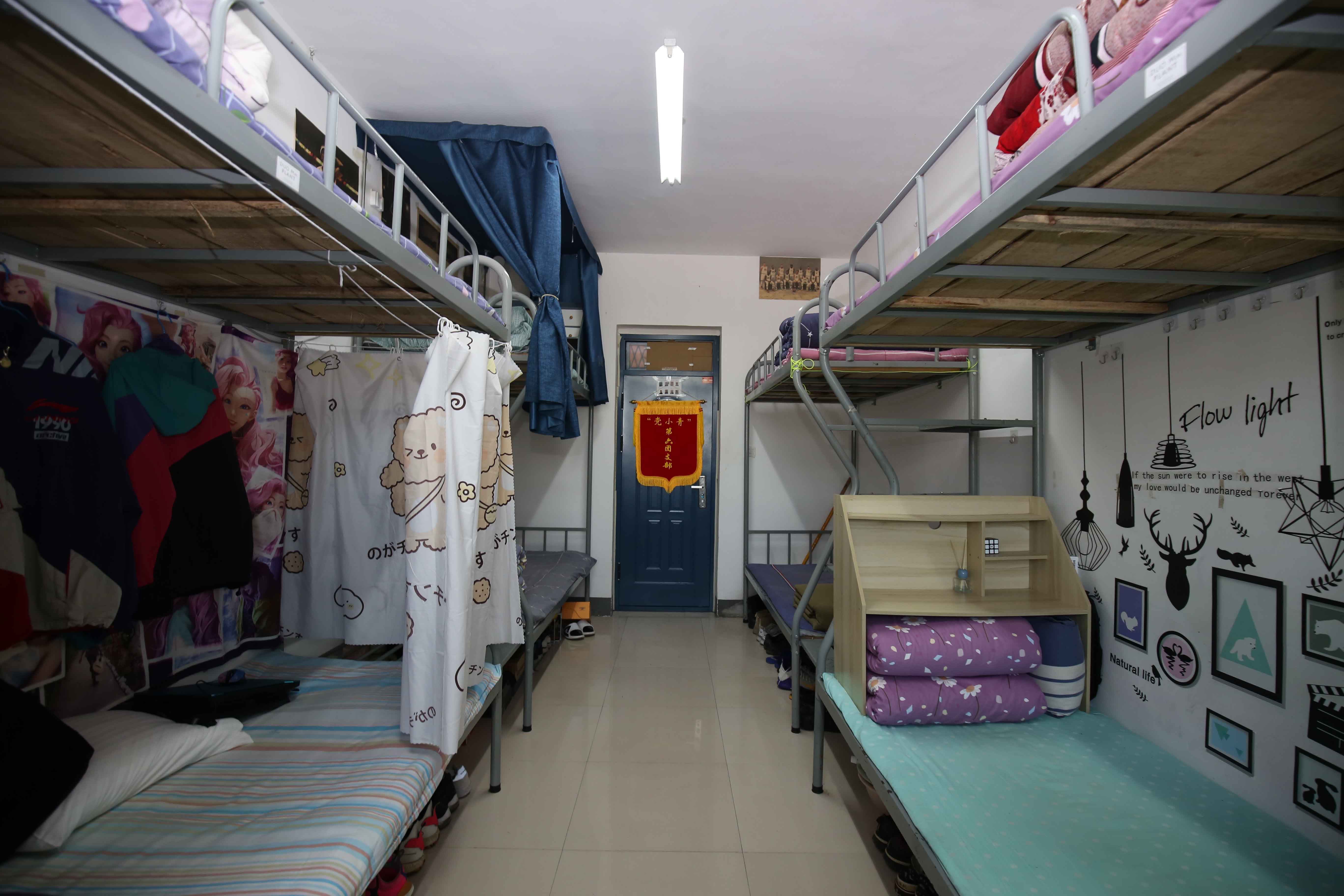 “党小青”团支部