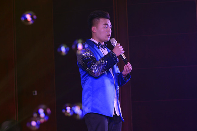 现代物流与管理学院分工会 《年代歌曲串烧》